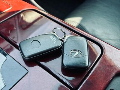 Lexus GS 300 Luxury - fotografia 35