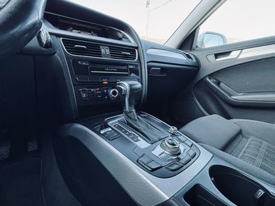 Audi A4 Avant 2.0 TDI 150k multitronic - fotografia 31