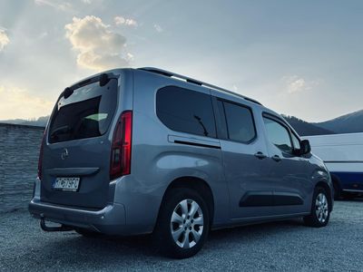 Opel Combo Van 1.5 CDTI 130k Enjoy XL AT8 - fotografia 13