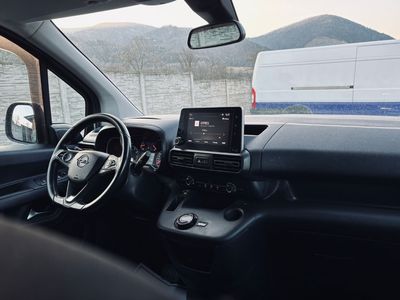 Opel Combo Van 1.5 CDTI 130k Enjoy XL AT8 - fotografia 34