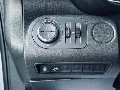 Opel Combo Van 1.5 CDTI 130k Enjoy XL AT8 - fotografia 41