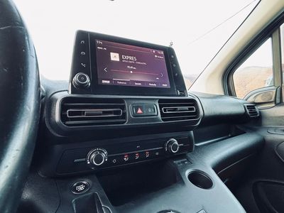 Opel Combo Van 1.5 CDTI 130k Enjoy XL AT8 - fotografia 42