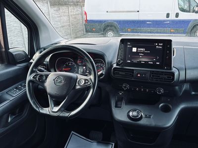 Opel Combo Van 1.5 CDTI 130k Enjoy XL AT8 - fotografia 45