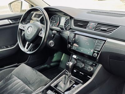 Škoda Superb Combi 2.0 TDI 190k 4x4 Style DSG EU6 - fotografia 37