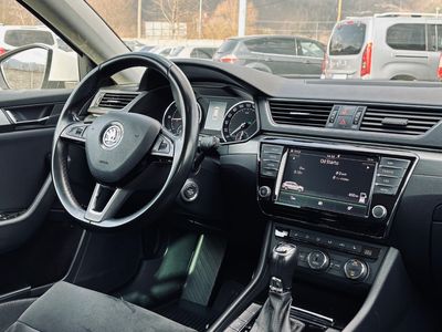 Škoda Superb Combi 2.0 TDI 190k 4x4 Style DSG EU6 - fotografia 38