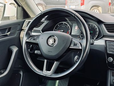 Škoda Superb Combi 2.0 TDI 190k 4x4 Style DSG EU6 - fotografia 41