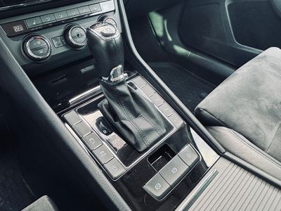Škoda Superb Combi 2.0 TDI 190k 4x4 Style DSG EU6 - fotografia 49