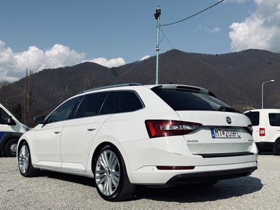 Škoda Superb Combi 2.0 TDI 190k 4x4 Style DSG EU6 - fotografia 9