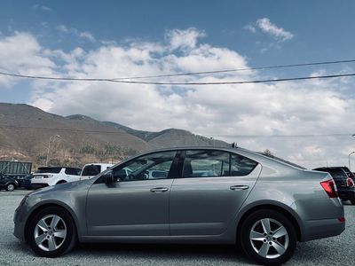 Škoda Octavia 1.2 TSI 110k Business - fotografia 10