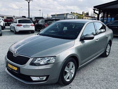 Škoda Octavia 1.2 TSI 110k Business - fotografia 12