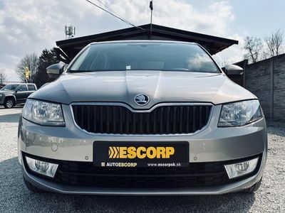 Škoda Octavia 1.2 TSI 110k Business - fotografia 13