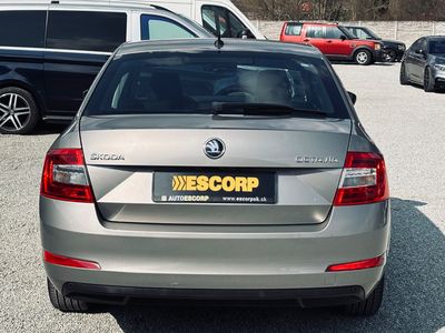 Škoda Octavia 1.2 TSI 110k Business - fotografia 20