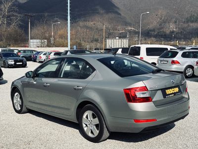 Škoda Octavia 1.2 TSI 110k Business - fotografia 22