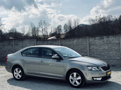 Škoda Octavia 1.2 TSI 110k Business - fotografia 28