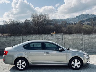 Škoda Octavia 1.2 TSI 110k Business - fotografia 29