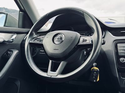 Škoda Octavia 1.2 TSI 110k Business - fotografia 41