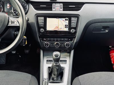 Škoda Octavia 1.2 TSI 110k Business - fotografia 42