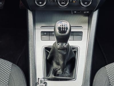 Škoda Octavia 1.2 TSI 110k Business - fotografia 44