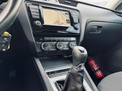 Škoda Octavia 1.2 TSI 110k Business - fotografia 50