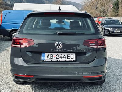 Volkswagen Passat Variant 2.0 TDI EVO Business DSG - fotografia 16