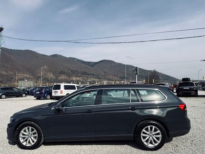 Volkswagen Passat Variant 2.0 TDI EVO Business DSG - fotografia 19