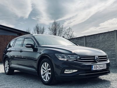 Volkswagen Passat Variant 2.0 TDI EVO Business DSG - fotografia 22
