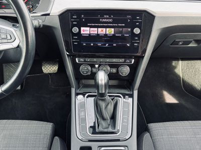 Volkswagen Passat Variant 2.0 TDI EVO Business DSG - fotografia 32