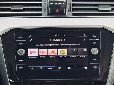 Volkswagen Passat Variant 2.0 TDI EVO Business DSG - fotografia 33