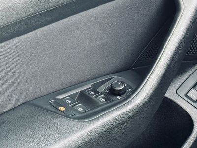 Volkswagen Passat Variant 2.0 TDI EVO Business DSG - fotografia 36