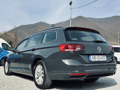 Volkswagen Passat Variant 2.0 TDI EVO Business DSG - 6