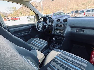 Volkswagen Caddy Life 1.6 TDI 102k Comfortline Maxi - fotografia 28