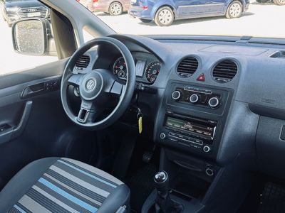 Volkswagen Caddy Life 1.6 TDI 102k Comfortline Maxi - fotografia 29