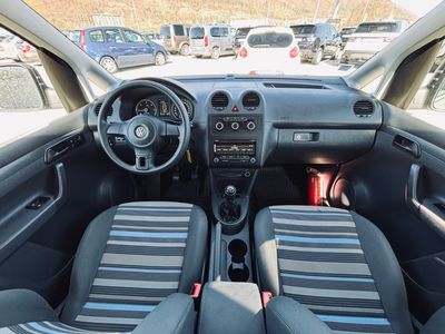Volkswagen Caddy Life 1.6 TDI 102k Comfortline Maxi - fotografia 31