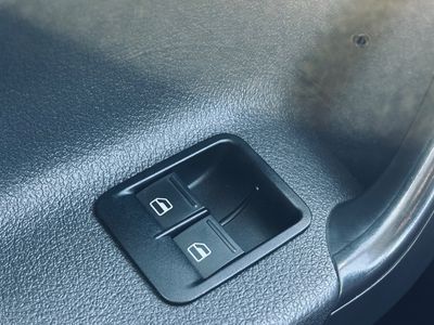 Volkswagen Caddy Life 1.6 TDI 102k Comfortline Maxi - fotografia 42