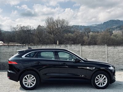 Jaguar F-Pace 2.0D I4 180k Prestige AWD A/T - fotografia 16