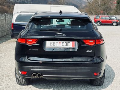 Jaguar F-Pace 2.0D I4 180k Prestige AWD A/T - fotografia 19