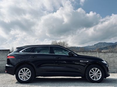 Jaguar F-Pace 2.0D I4 180k Prestige AWD A/T - 2