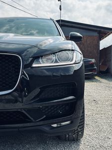 Jaguar F-Pace 2.0D I4 180k Prestige AWD A/T - fotografia 26