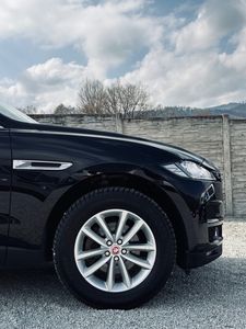 Jaguar F-Pace 2.0D I4 180k Prestige AWD A/T - fotografia 27