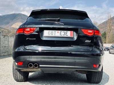 Jaguar F-Pace 2.0D I4 180k Prestige AWD A/T - 4
