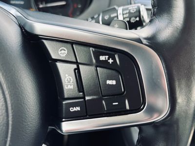 Jaguar F-Pace 2.0D I4 180k Prestige AWD A/T - fotografia 52