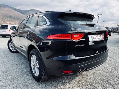 Jaguar F-Pace 2.0D I4 180k Prestige AWD A/T - fotografia 7