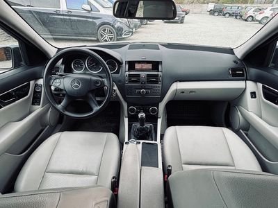 Mercedes-Benz C trieda Kombi 200 CDI Elegance - fotografia 22