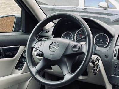 Mercedes-Benz C trieda Kombi 200 CDI Elegance - fotografia 24