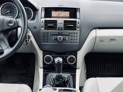 Mercedes-Benz C trieda Kombi 200 CDI Elegance - fotografia 26