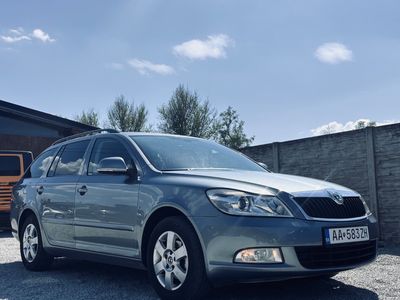 Škoda Octavia Combi 1.6 TDI CR DPF 4x4 Business - fotografia 11