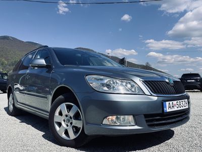Škoda Octavia Combi 1.6 TDI CR DPF 4x4 Business - fotografia 15