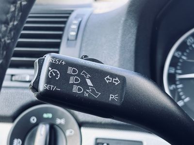 Škoda Octavia Combi 1.6 TDI CR DPF 4x4 Business - fotografia 31