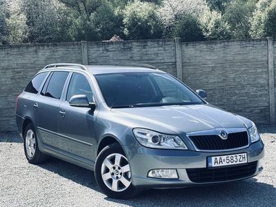 Škoda Octavia Combi 1.6 TDI CR DPF 4x4 Business - fotografia 7