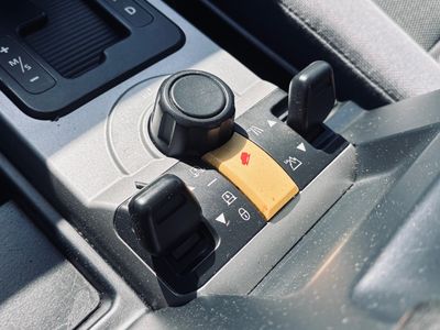 Land Rover Discovery 2.7 TDV6 S A/T - fotografia 32